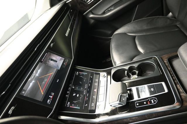 Used 2022 Audi Q8 Premium AWD/4WD image 21
