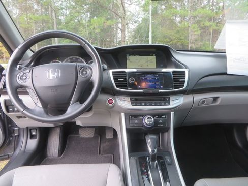 Used 2013 Honda Accord EX-L image 11