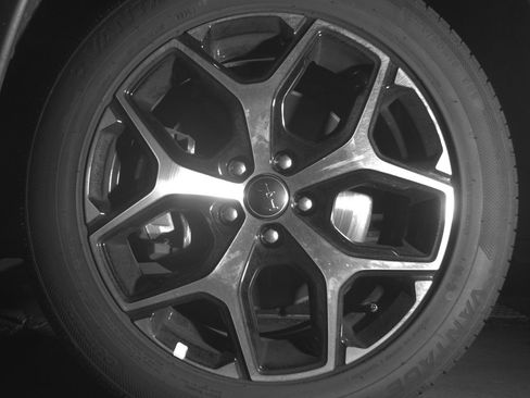 Used 2025 Jeep Compass Limited image 12