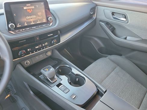 Certified 2021 Nissan Rogue SV image 36