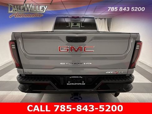 Certified 2025 GMC Sierra 2500 AT4X image 5