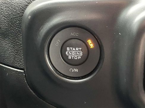 Used 2021 Jeep Wrangler Unlimited Sport image 29