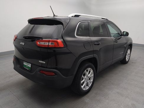 Used 2015 Jeep Cherokee Latitude FWD image 9