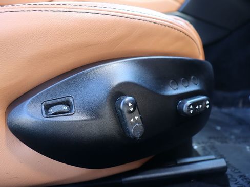 Used 2014 Maserati GranTurismo Sport image 29