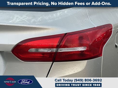 Used 2017 Ford Focus SE image 9