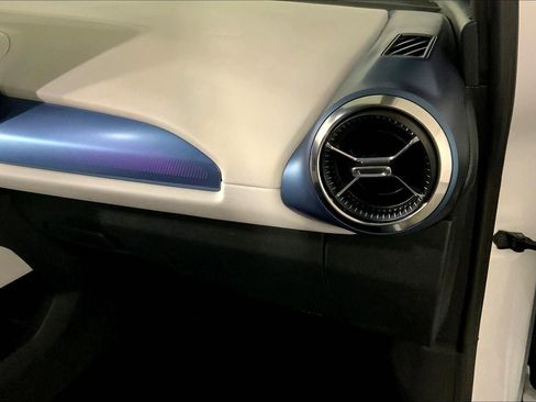 Used 2025 Chevrolet Equinox EV LT image 16