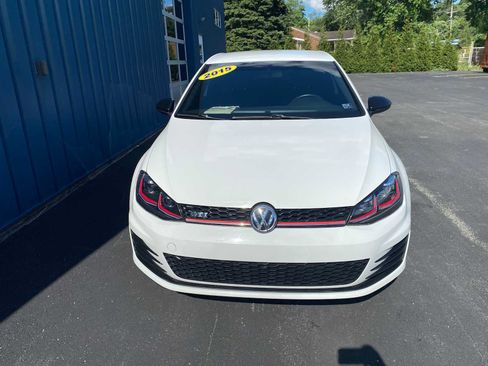 Used 2015 Volkswagen GTI S FWD image 11