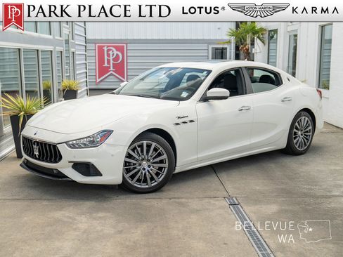 Used 2022 Maserati Ghibli Modena image 1