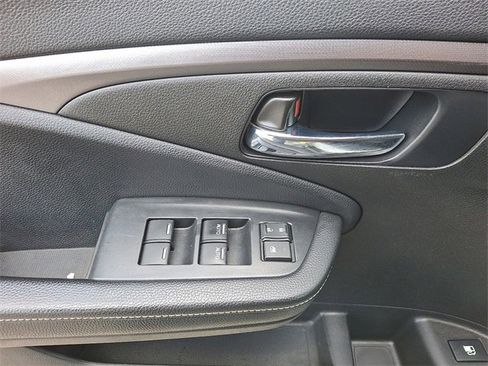 Used 2021 Honda Ridgeline Sport image 13