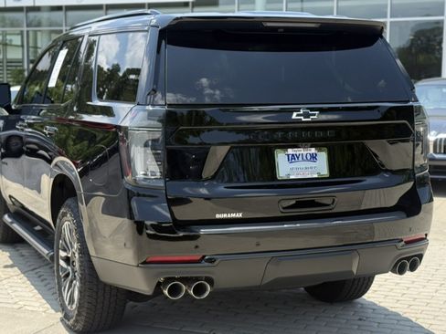 Used 2026 Chevrolet Tahoe Z71 w/ Comfort Package AWD/4WD image 4