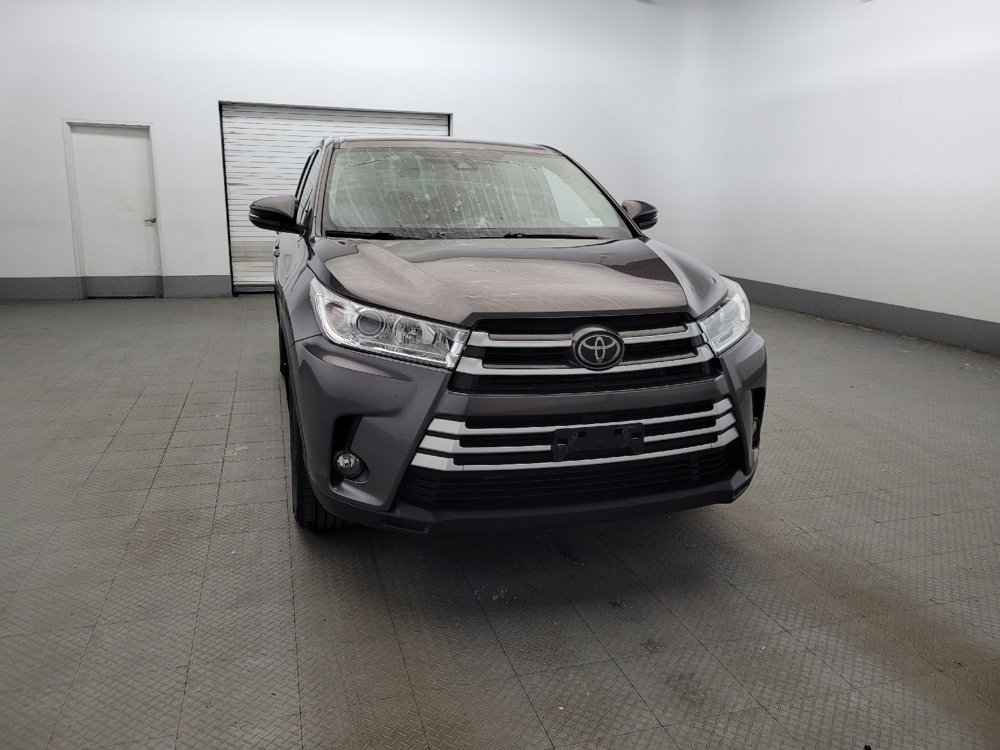 Used 2019 Toyota Highlander Plus AWD/4WD image 14