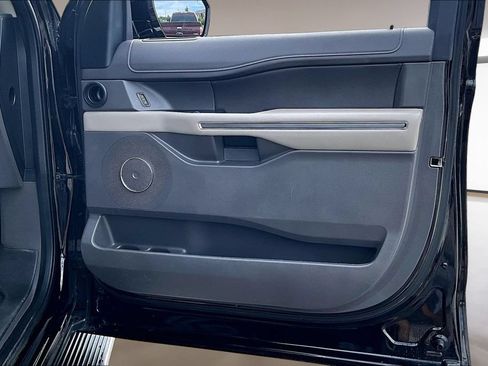Used 2020 Ford Expedition XLT w/ Equipment Group 202A RWD image 19