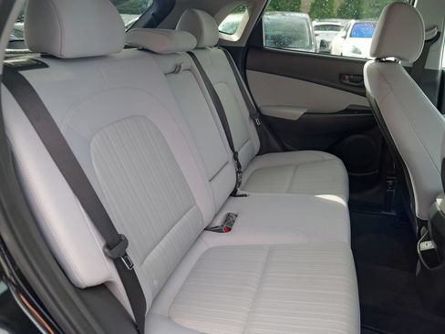 Used 2023 Hyundai Kona SEL AWD/4WD image 30