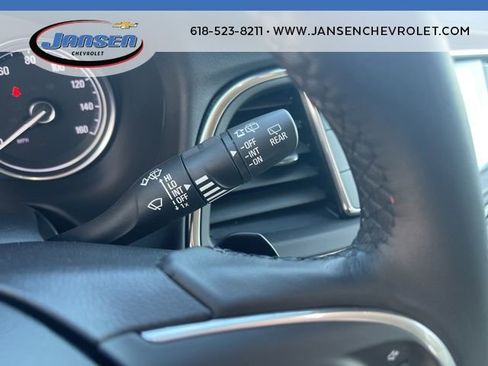 Used 2021 Buick Enclave Essence w/ Sport Touring Edition image 17