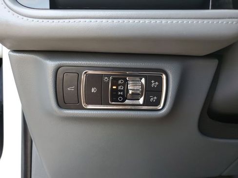 Used 2021 Lincoln Aviator Reserve w/ Equipment Group 201A image 28