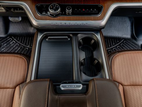 Used 2025 Ford Expedition Max King Ranch image 28