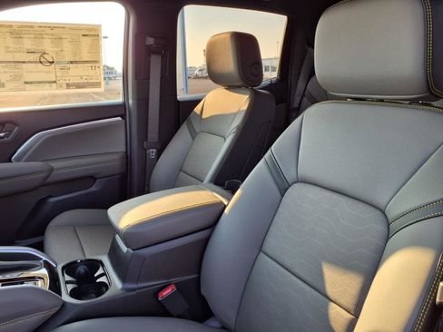 New 2025 Chevrolet Colorado ZR2 w/ Technology Package image 10