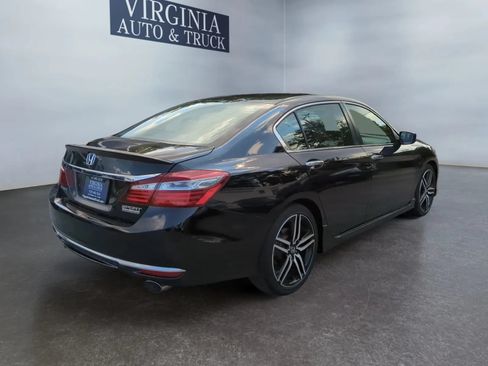 Used 2017 Honda Accord Sport Special Edition image 10