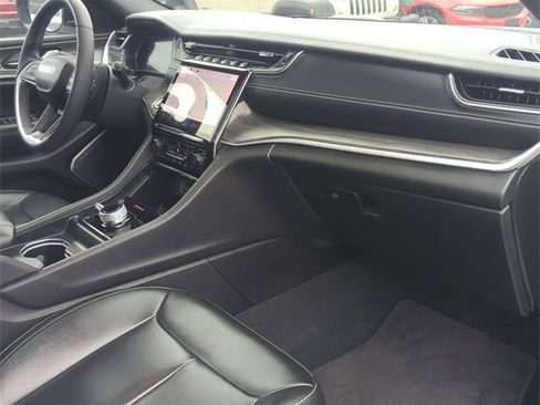 Used 2024 Jeep Grand Cherokee Limited 4xe image 28