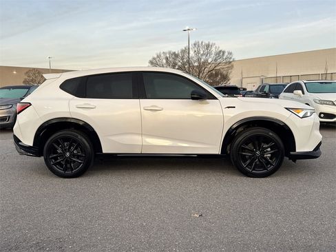 Used 2025 Acura ADX A-Spec image 2