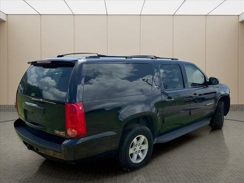 Used 2011 GMC Yukon XL SLT RWD image 13