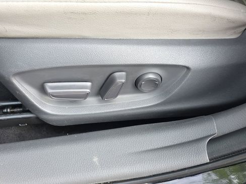 Used 2021 Toyota Camry SE FWD image 16