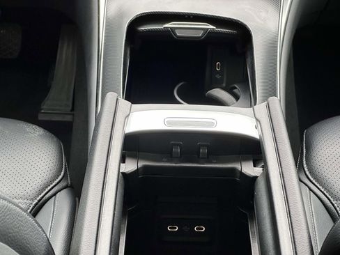 Used 2024 Mercedes-Benz GLC 300 image 19