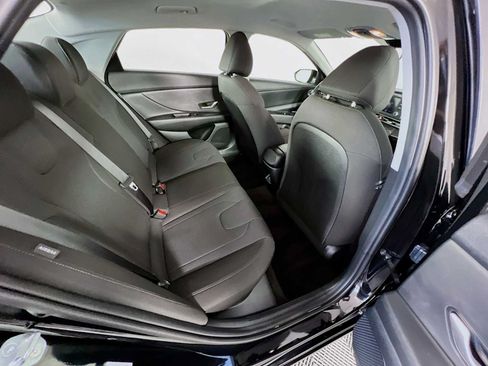 Certified 2025 Hyundai Elantra SE FWD image 26