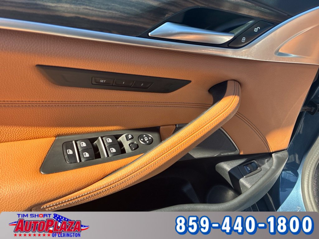 Used 2023 BMW 540i xDrive AWD/4WD image 31