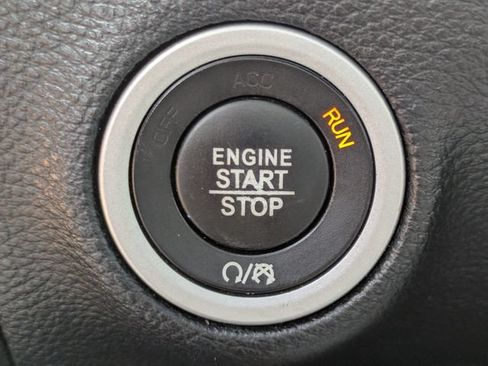 Used 2017 Dodge Challenger SXT RWD image 25