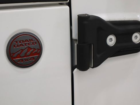 Used 2018 Jeep Wrangler Unlimited Rubicon image 45