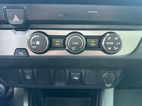 Used 2020 Toyota Tacoma SR image 18