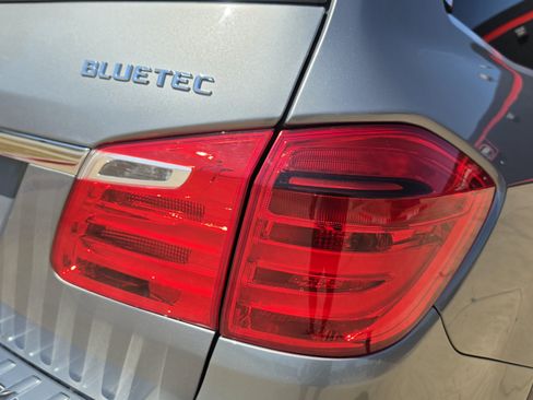 Used 2015 Mercedes-Benz GL 320 BlueTEC 4MATIC w/ Premium I Package image 9