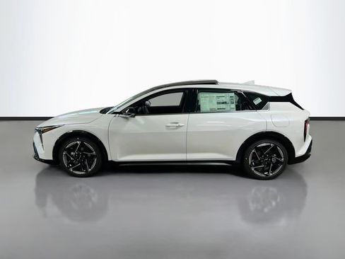 New 2026 Kia K4 GT-Line Turbo w/ GT-Line Premium Package FWD image 4