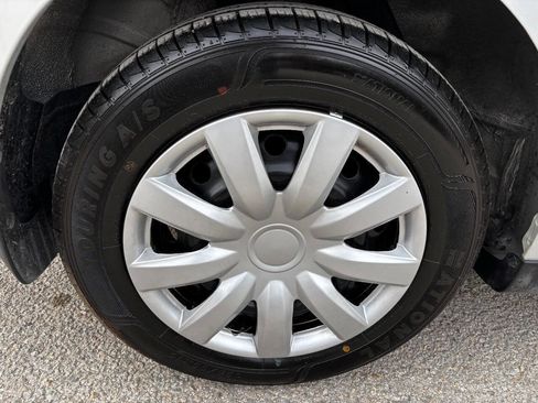 Used 2012 Nissan Versa 1.8 S w/ Plus Pkg image 21