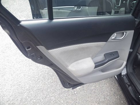 Used 2013 Honda Civic Hybrid Sedan image 25