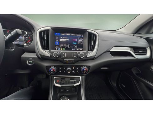 Certified 2024 GMC Terrain SLT w/ Infotainment Package II image 17
