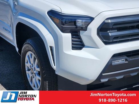 Used 2026 Toyota Tacoma SR5 image 10