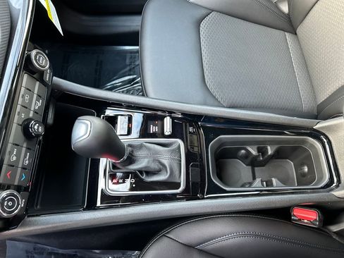 New 2026 Jeep Compass Latitude image 18