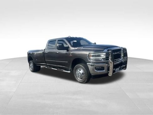 Used 2024 RAM 3500 Big Horn w/ Level 2 Equipment Group AWD/4WD image 5