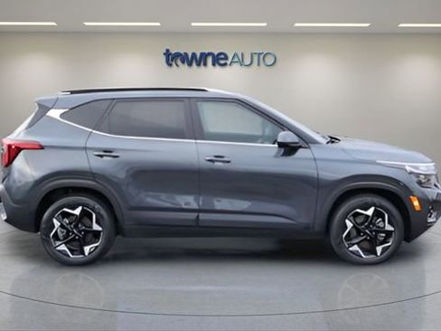 Used 2024 Kia Seltos EX AWD/4WD image 6