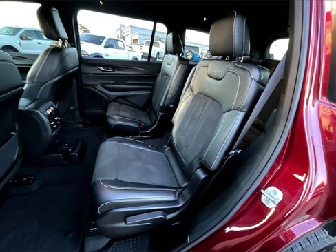 Used 2025 Jeep Grand Cherokee L Altitude image 26