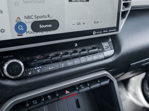 Used 2022 Toyota Tundra Limited w/ TRD Off-Road Package image 29