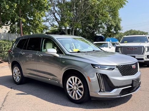 Used 2024 Cadillac XT6 Premium Luxury AWD/4WD image 8