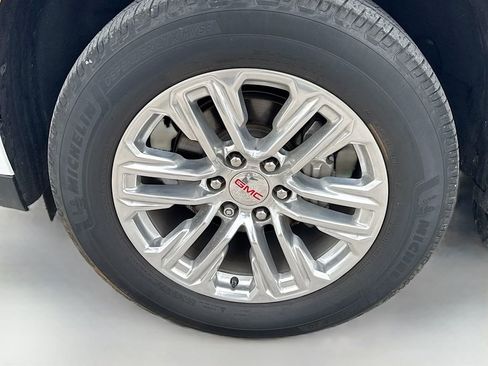 Used 2023 GMC Yukon XL SLT AWD/4WD image 37