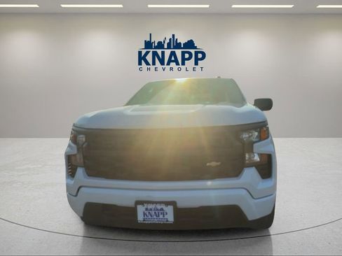 Used 2024 Chevrolet Silverado 1500 Custom image 4