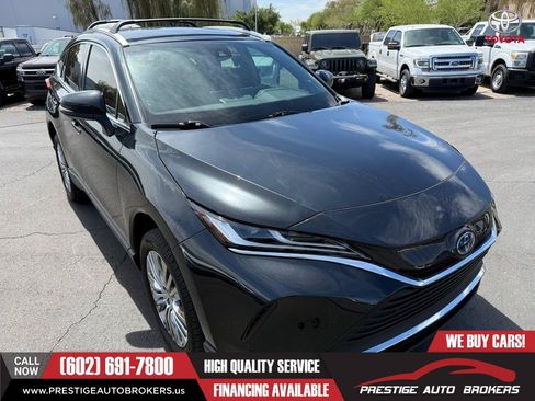 Used 2023 Toyota Venza XLE AWD/4WD image 9