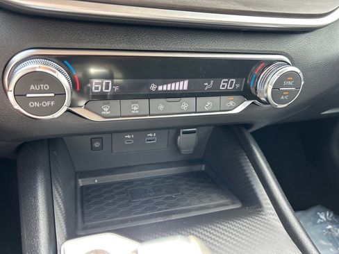 New 2025 Nissan Altima 2.5 SV w/ SV Special Edition Package image 9