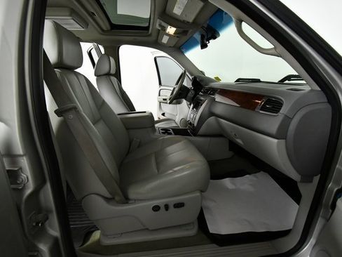 Used 2009 Chevrolet Silverado 3500 LTZ w/ LTZ Plus Package image 23