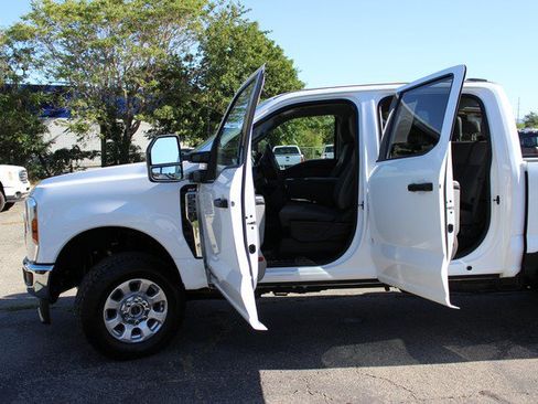 Used 2024 Ford F250 XLT w/ FX4 Off-Road Package AWD/4WD image 10